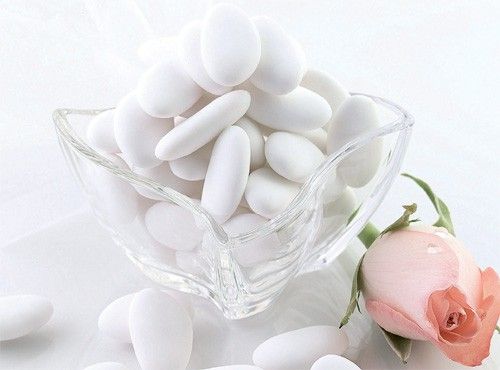 Buratti - Confetti Wedding Mandorla Bianchi - Kg. 1